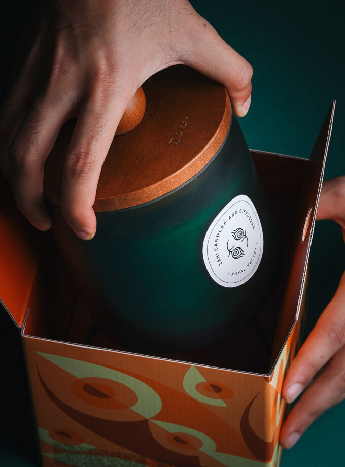 CANDLE 900 Grams Royal Velvet